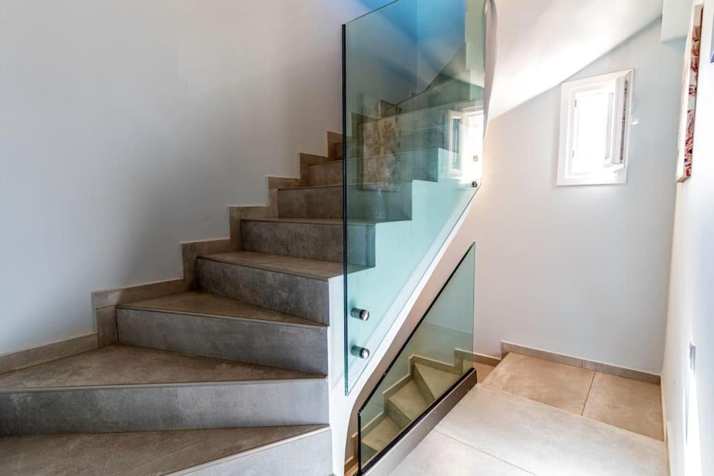 Zefyros Suite , Seafront Retreat ! Pánormos 외부 사진