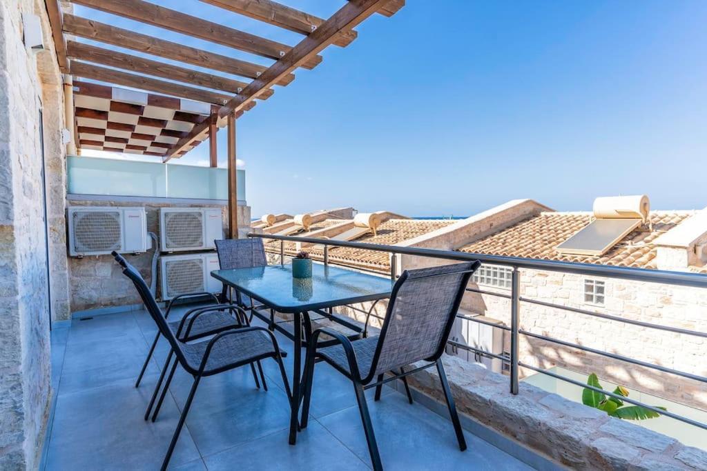 Zefyros Suite , Seafront Retreat ! Pánormos 외부 사진